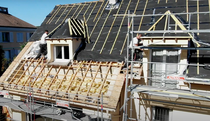 Riqualificazione della copertura di un padiglione con Triso-Toiture